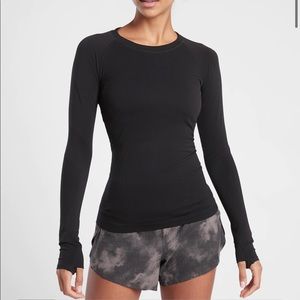 Black Athleta Momentum Long-Sleeved Top✨